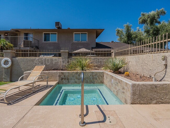 Building Photo - 1266 N 85th Pl