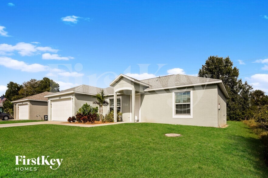 Building Photo - 12246 Helios Ave