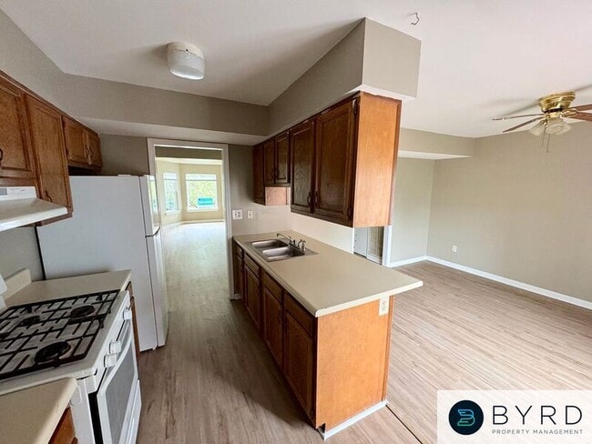 Building Photo - 508 Bethany Dr