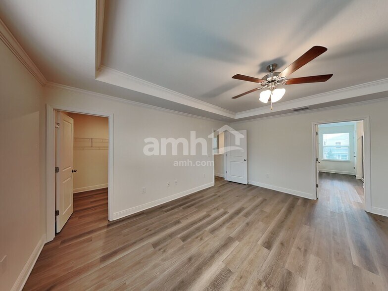 Building Photo - 1004 Heavenly Dr