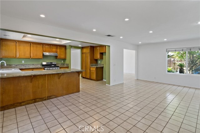 Building Photo - 2858 Laureltree Dr