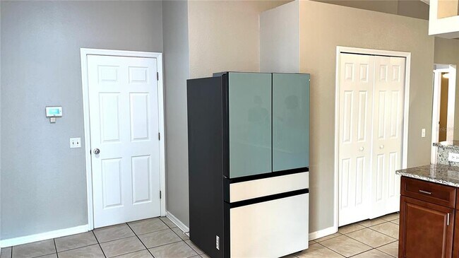 Building Photo - 326 Fox Lake Dr