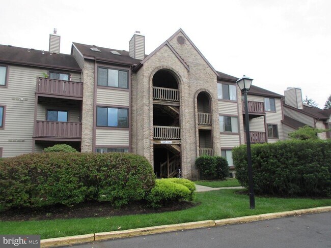 Building Photo - 5407A Aberdeen Dr