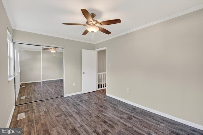 Building Photo - 9333 Pan Ridge Rd