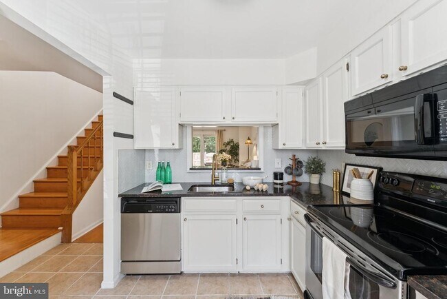 Building Photo - 6316 Chimney Wood Ct