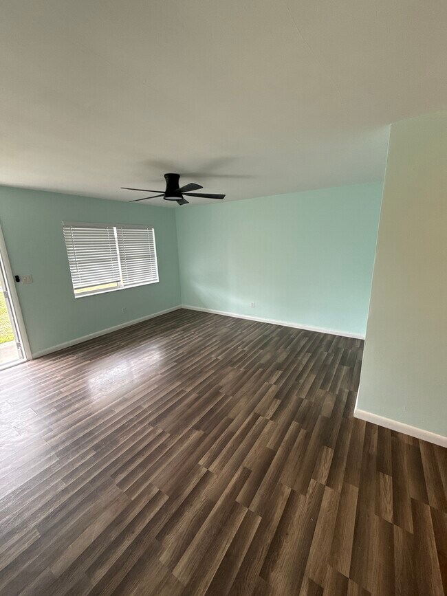 Building Photo - 2247 Taylor St