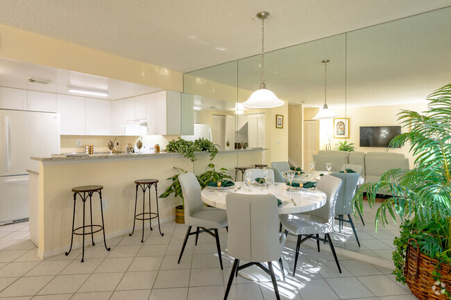 Interior Photo - Townhome Village at Welleby Park