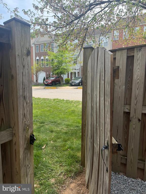 Building Photo - 8469 Silverdale Rd