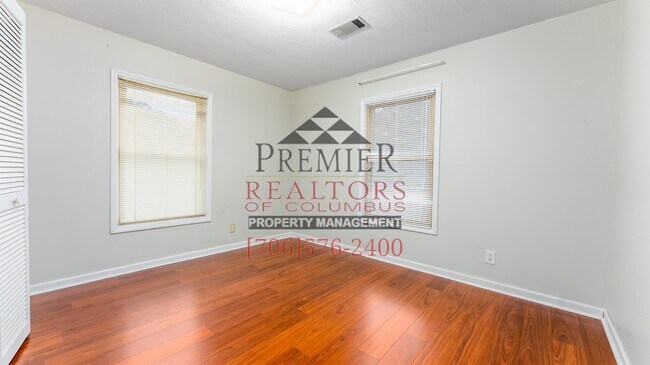 Building Photo - 3812 Wingate Dr