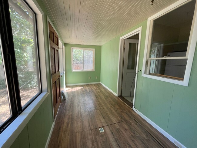 Building Photo - Charming 2 Bedroom, 1 Bath Home in Boise’s...
