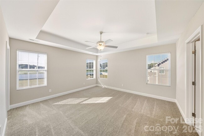 Building Photo - 11507 Vly Oaks Ln