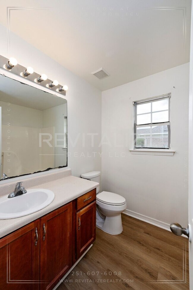 Building Photo - Spacious 3-Bedroom Home with Open Floor Pl...