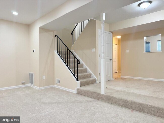 Building Photo - 15068 Catbrier Ct