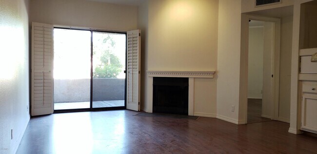 Building Photo - 10301 N 70th St