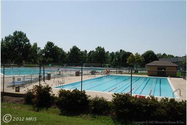 Building Photo - 2BD/2BA Condo in Flower Hill - near Shady Grove METRO!