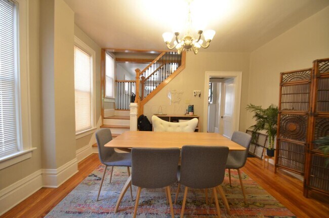 Building Photo - 1047 Harrison Ave