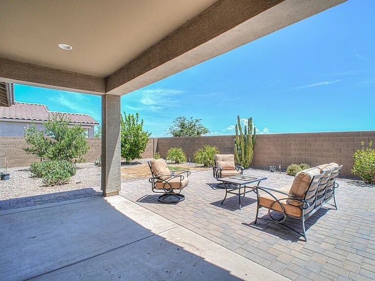 Building Photo - 832 S Strahan Pl