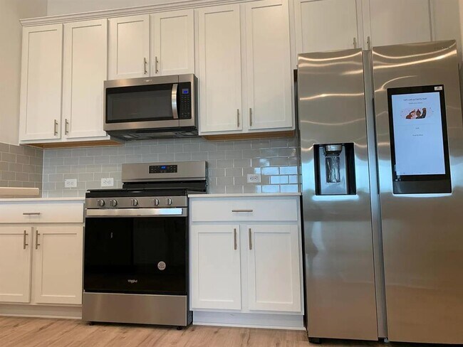 Building Photo - 2012 Centerline Ln