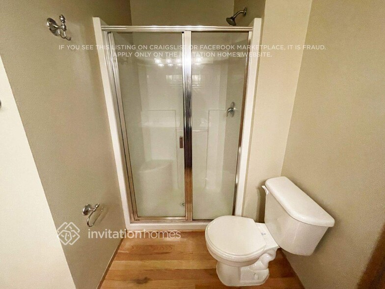 Building Photo - 18006 Panorama Blvd E