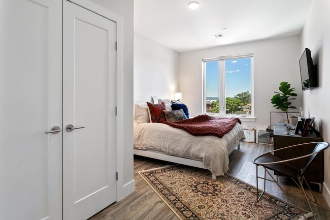 Building Photo - 6701 KENNEDY Blvd