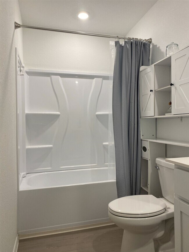 Building Photo - 252 Tugboat Annie Wy