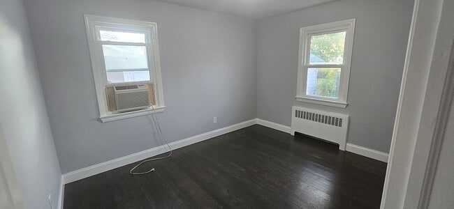 Building Photo - 103 Orono St