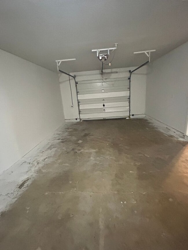 Building Photo - Beautifully Remodeled 2 Bedroom 1 Bath Duplex w/ Large Yard!! Pets are welcome! Electric car char...