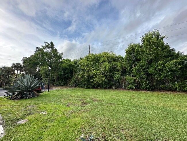 Building Photo - 2 Bedroom, 2.5 Bath Condo in Winter Park!