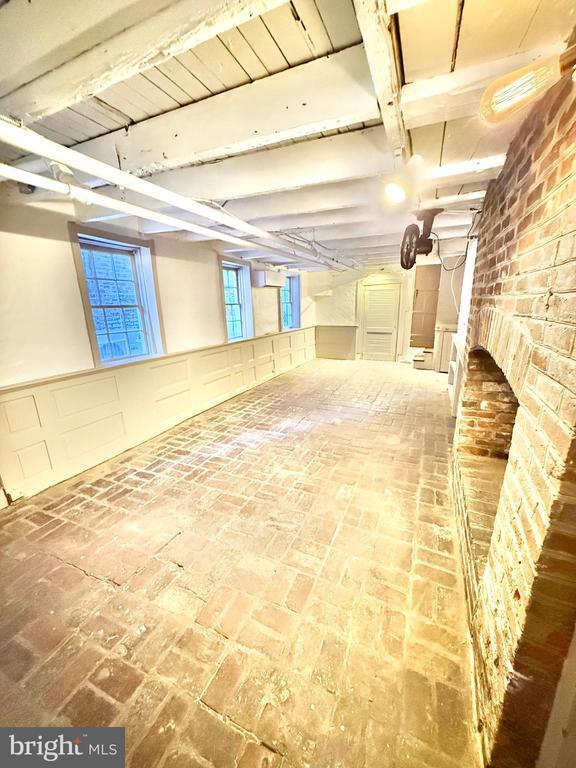 Building Photo - 119 Prince St