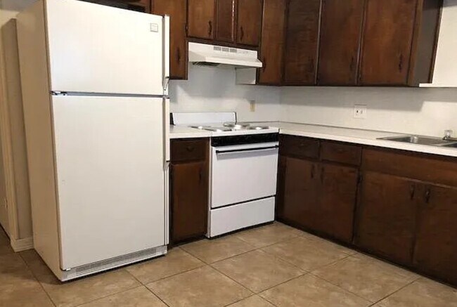 Building Photo - 1516 Kent Ave