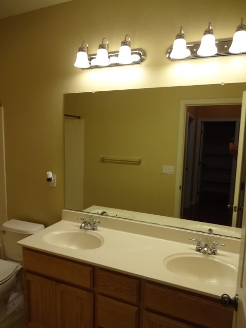 Building Photo - SINGLE STORY, 3 BEDROOM, 2 BATH, 2.5 CAR GARAGE, IN GATED COMMUNITY!