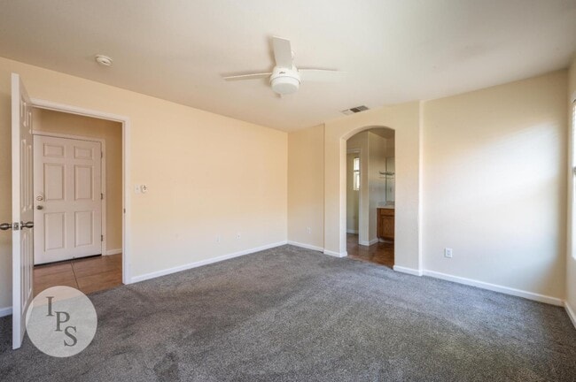 Building Photo - 591 S Bundy Dr