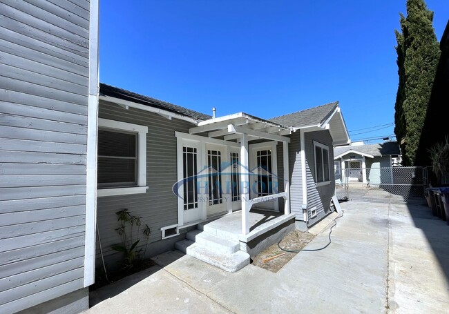 Building Photo - Beautiful 3-Bedroom Home with Spacious Liv...