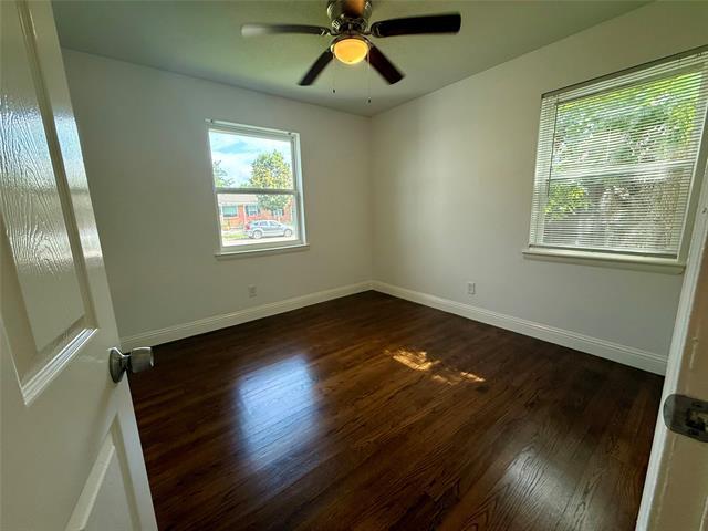 Building Photo - 2714 Maple Dr