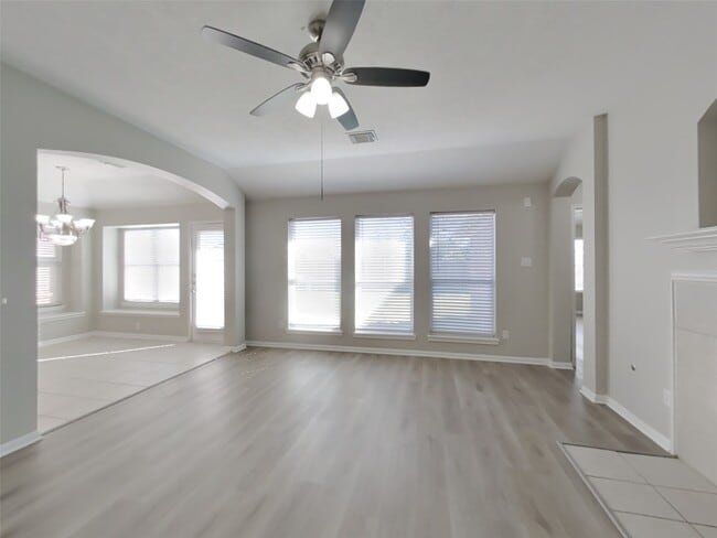 Building Photo - 3123 Spring Ranch Ln