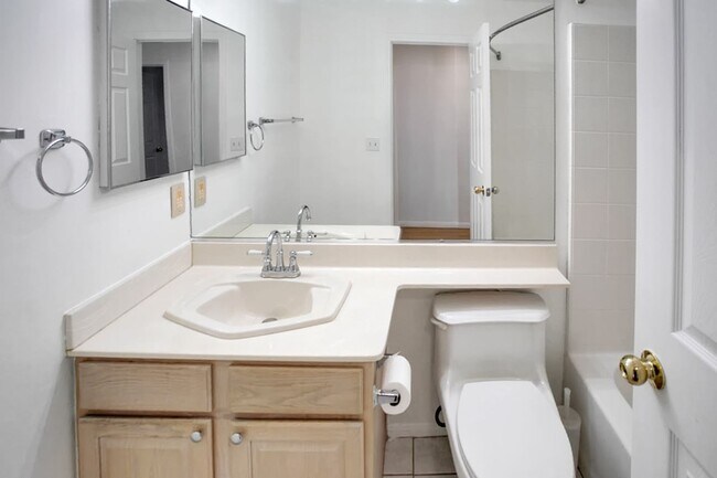 Building Photo - Single Story, 3 Bedroom, Peccole Ranch Beauty