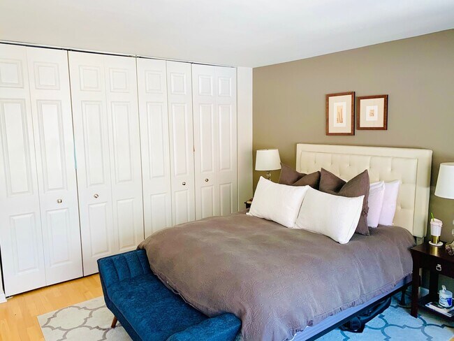 Building Photo - 535 N Michigan Ave