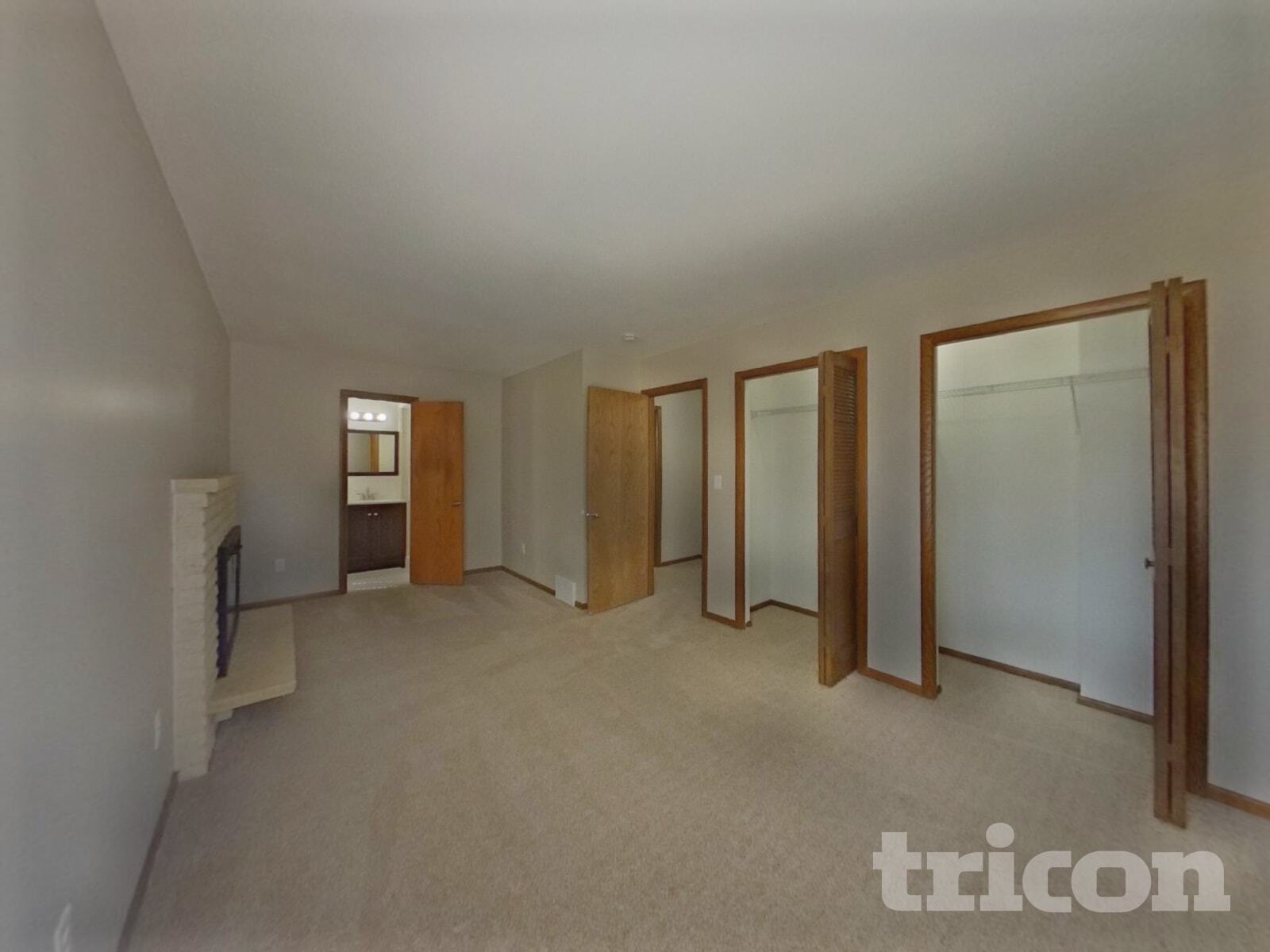 Building Photo - 3301 Skyview Dr