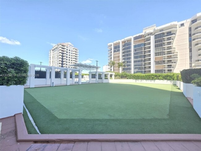 Building Photo - 6365 Collins Ave