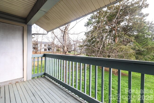 Building Photo - 11086 Harrowfield Rd