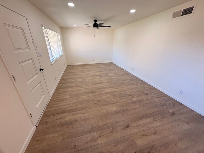 Building Photo - 0817