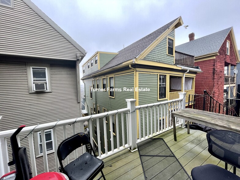 Building Photo - 15 Eldora St