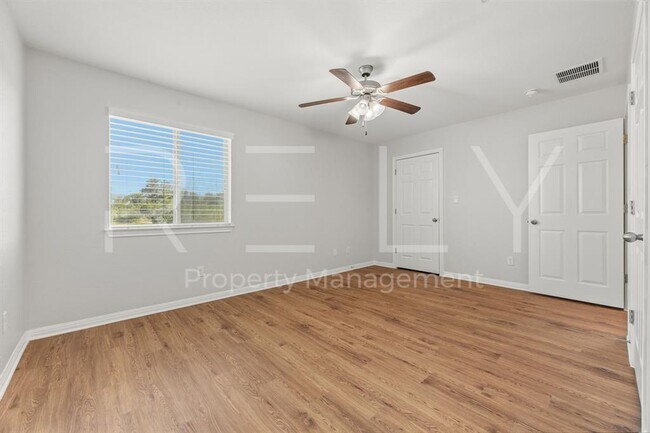 Building Photo - 412 Carl Shipp Dr