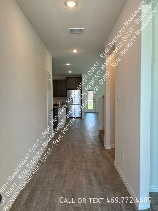 Building Photo - 8164 Trudy Ln