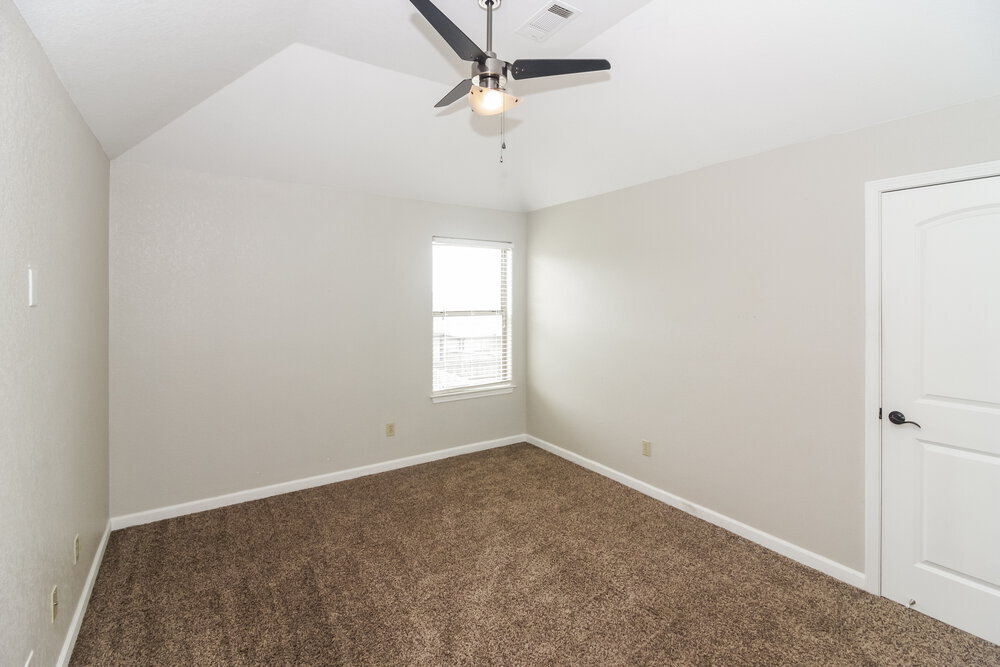 Building Photo - 450 Green Willow Cove