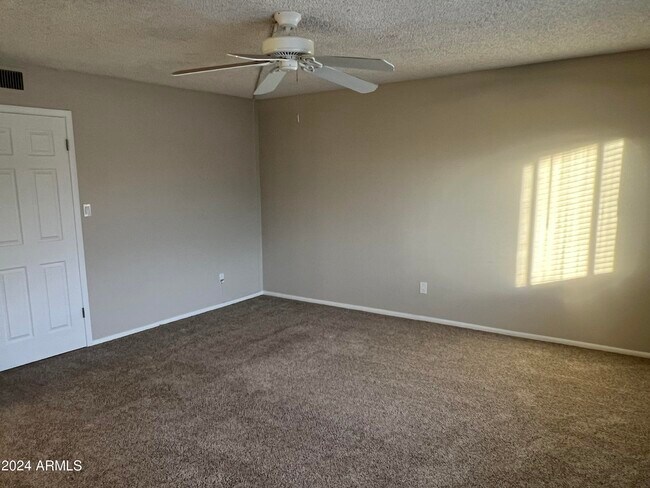 Building Photo - 8381 E Indian School Rd