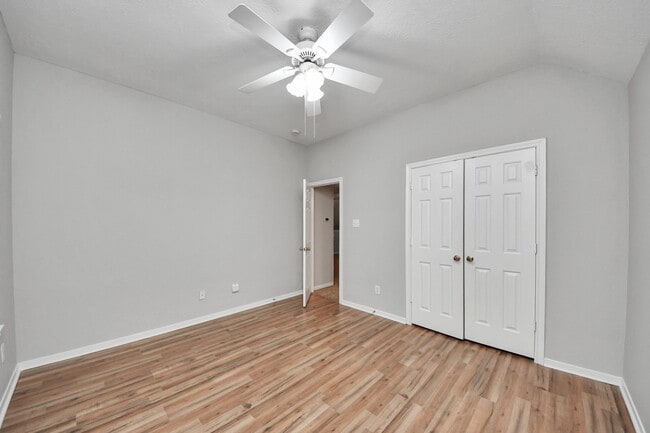 Building Photo - 1502 Brook Grove Dr