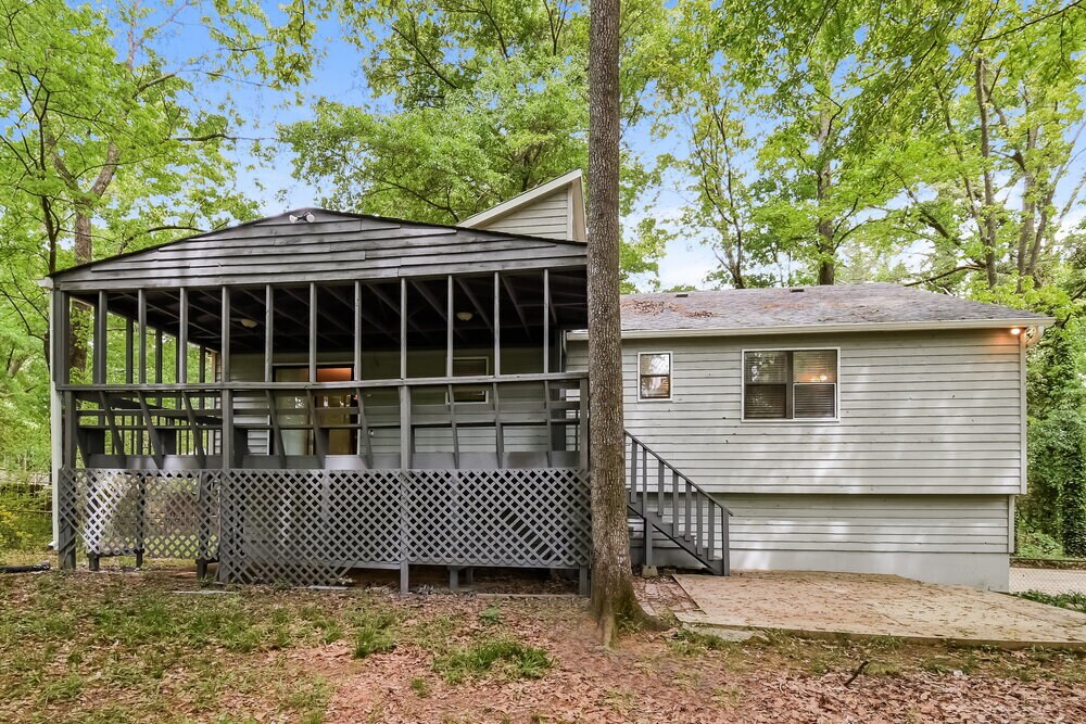 Building Photo - 170 Hyde Park Ct