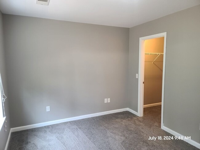 Building Photo - 3 Bedroom Townhouse for Rent in Waynesboro!