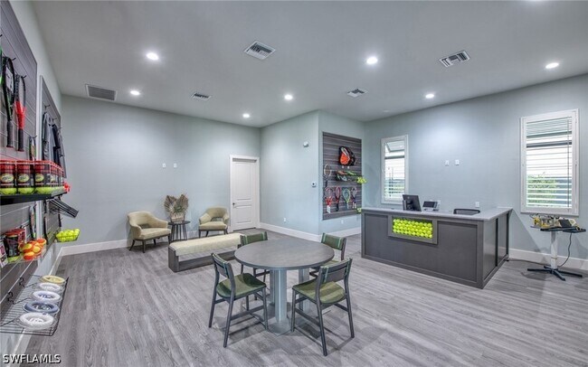 Building Photo - 19394 Hinkley Dr